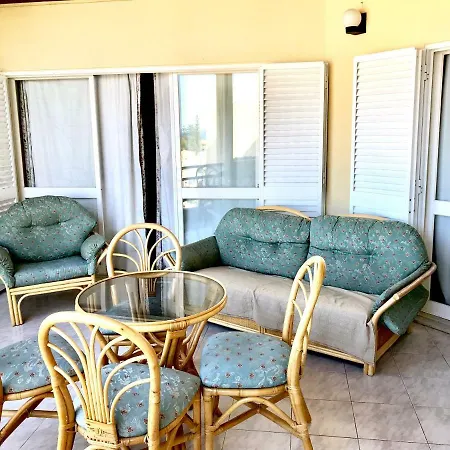 Palmeira Gale Lägenhet *